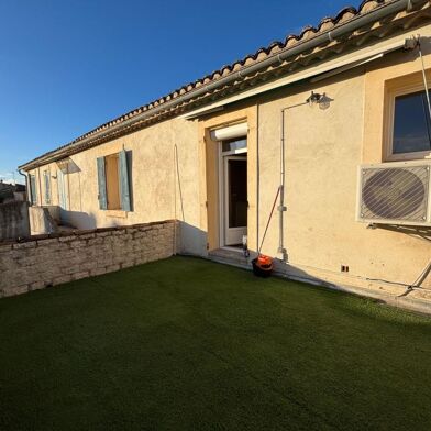 Appartement 3 pièces 890 €