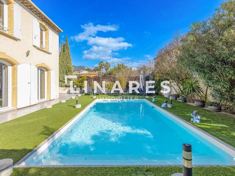 LA BASTIDE - Villa T5 de 162m² - Jardin 900 m² - Piscine - 13011 — photo 1