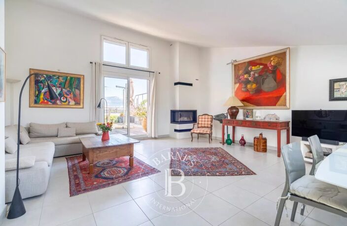 VENTE - MARSEILLE - 13008 - LA PLAGE - APPARTEMENT - VUE MER PAN — photo 5