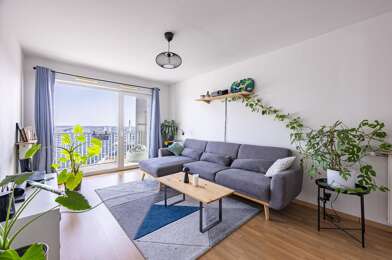 Appartement 3 pièces 243800 €