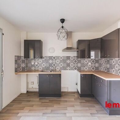 Appartement 3 pièces 720 €
