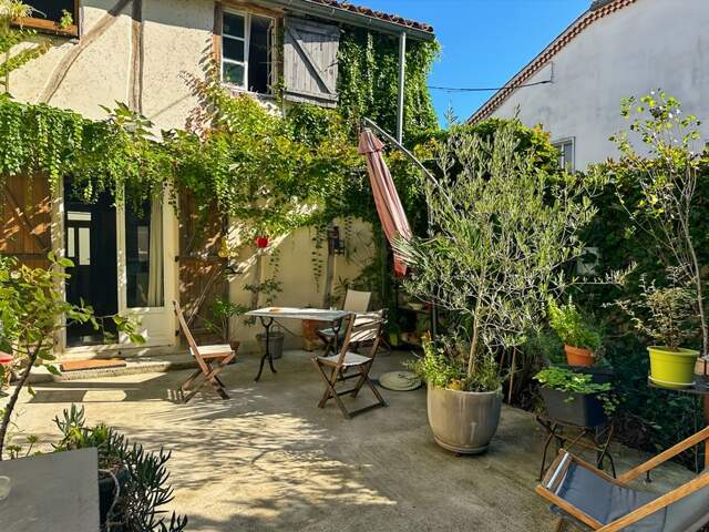- BASSOUES (32) - À VENDRE - Ensemble de deux maisons à Bassoues (8 pièces) - 183 m2 avec cour intérieure — photo du bien