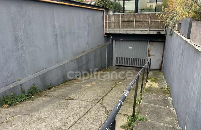 Box à vendre BAGNOLET (93) - 216 rue de Noisy-le-sec, proche LES LILAS — photo 2