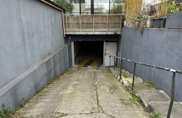 Box à vendre BAGNOLET (93) - 216 rue de Noisy-le-sec, proche LES LILAS — photo 3