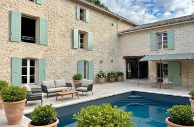 Á UZES (30) Propriété d’Exception à Deux Pas de la Place aux Herbes — photo du bien