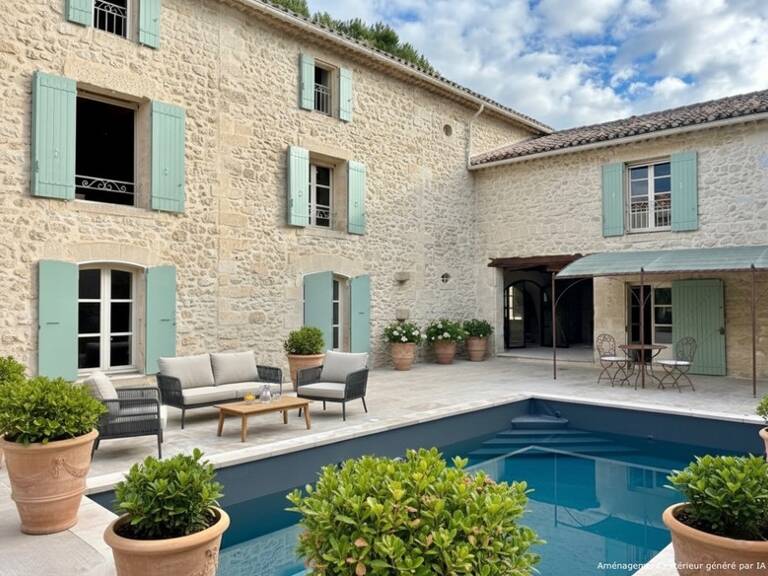 Á UZES (30) Propriété d’Exception à Deux Pas de la Place aux Herbes — photo 1