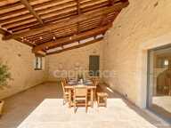 Á UZES (30) Propriété d’Exception à Deux Pas de la Place aux Herbes — photo 4