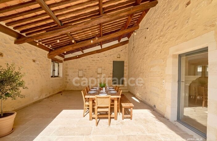 Á UZES (30) Propriété d’Exception à Deux Pas de la Place aux Herbes — photo 4