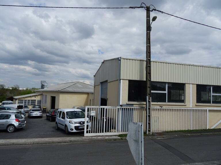 Dpt Charente (16), à vendre Grand ANGOULEME — photo 1