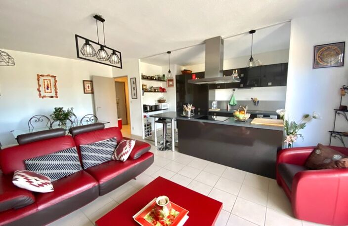 Appartement à vendre 3 pièces  (13) Salon-de-Provence — photo 3