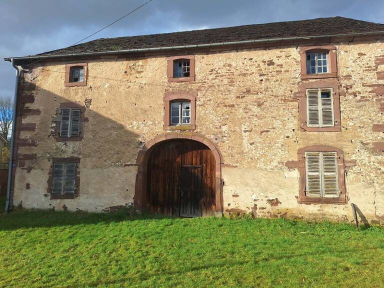 CORBENAY (70) Ferme de 350m² à rénover entièrement, terrain 1400m² — photo 1