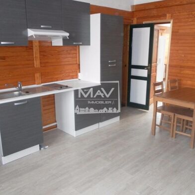 Appartement 3 pièces 861 €