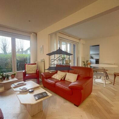 Appartement 4 pièces 352800 €