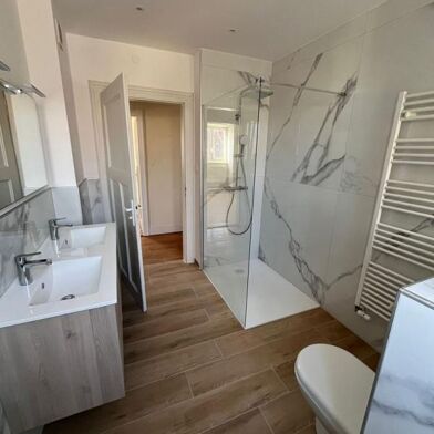 Appartement 5 pièces 1100 €