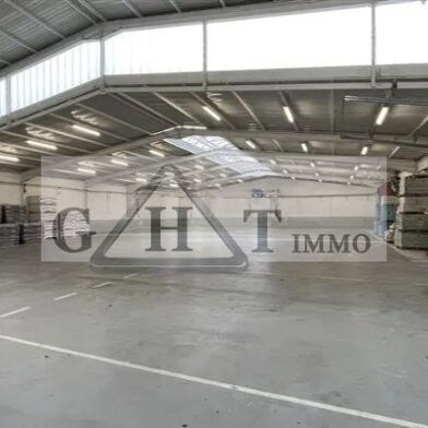 Local industriel  9500 €