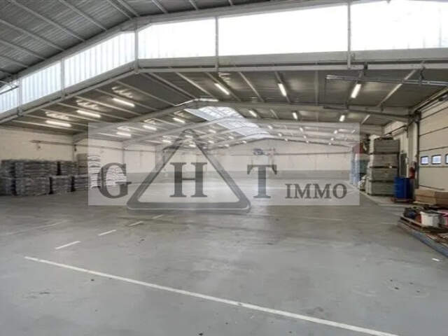 Local d'activités 1050m2 à louer Lagny Sur Marne — photo du bien