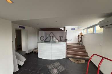 Local industriel  1900 €