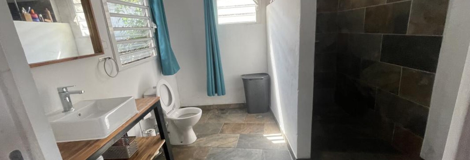 Maison 4 Pièces 95 m² à louer à Saint-Pierre (97410)