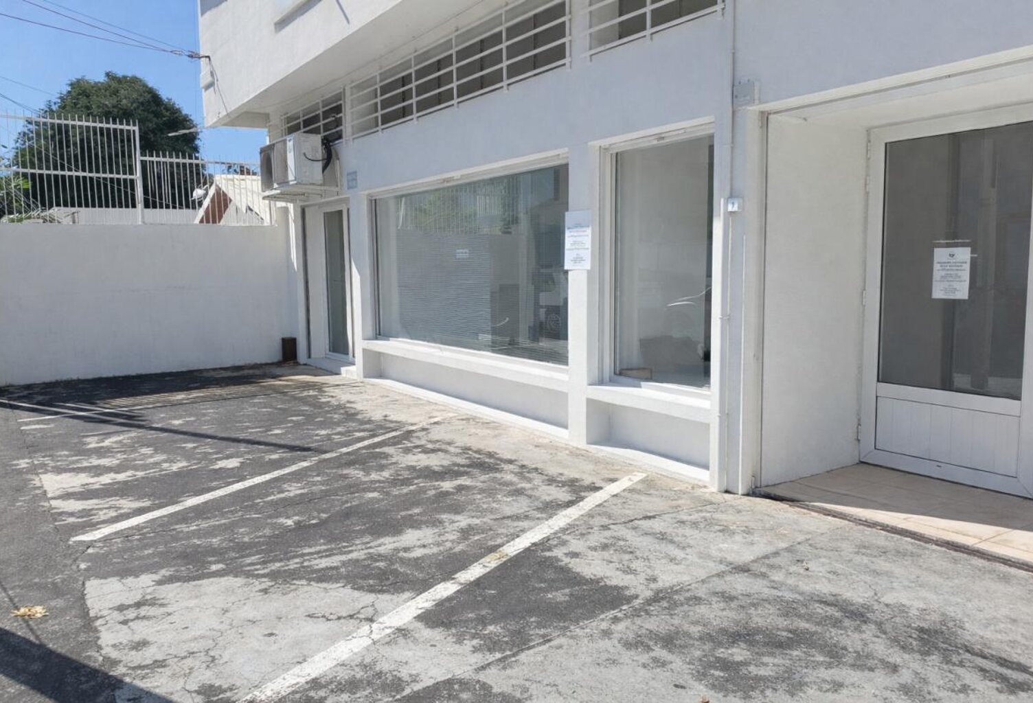 Local commercial 123 m² Nord — photo 1