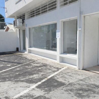 Commerce  474390 €