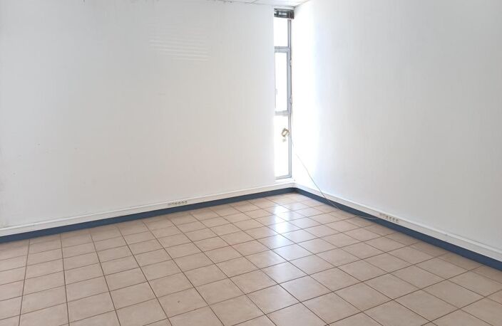 Local commercial 123 m² Nord — photo 5
