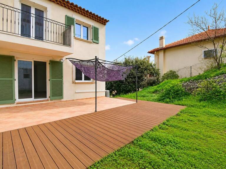 Maison Type 6 avec jardin place de parking privative et garage — photo 1