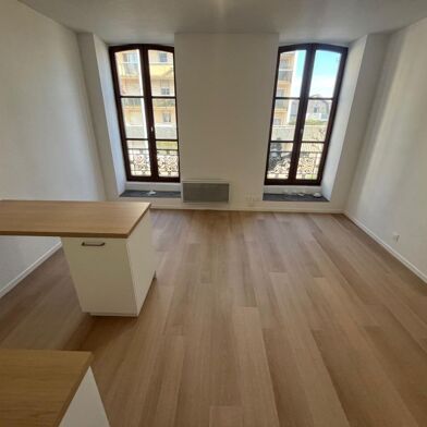Appartement 1 pièces 425 €
