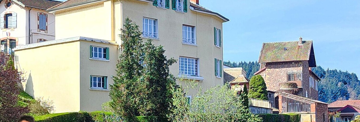 Maison 14 Pièces 320 m² à vendre à Thizy-les-Bourgs (69240)