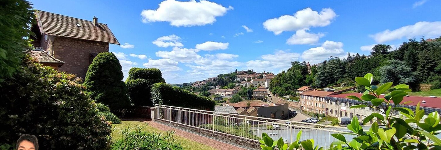 Maison 14 Pièces 320 m² à vendre à Thizy-les-Bourgs (69240)