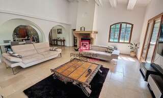 Maison 9 Pièces 220 m² à vendre à La Motte (83920)