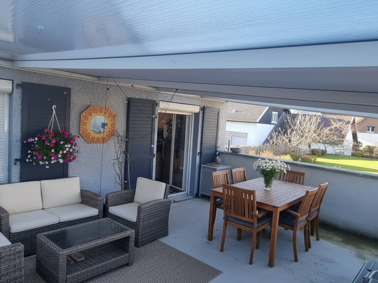 Maison mitoyenne avec beau potentiel extérieur — photo 1