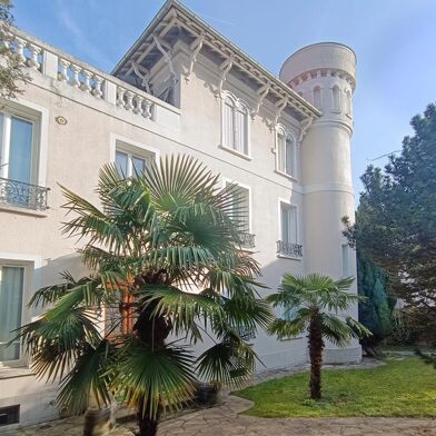 Maison 7 pièces 1050000 €