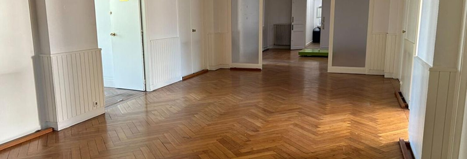Appartement 8 Pièces 305 m² à vendre à Clermont-Ferrand (63000)