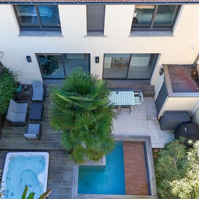 Maison 6 pièces 976000 €