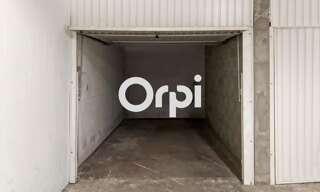 Commerce  12 m² à louer à Saint-Genis-Laval (69230)