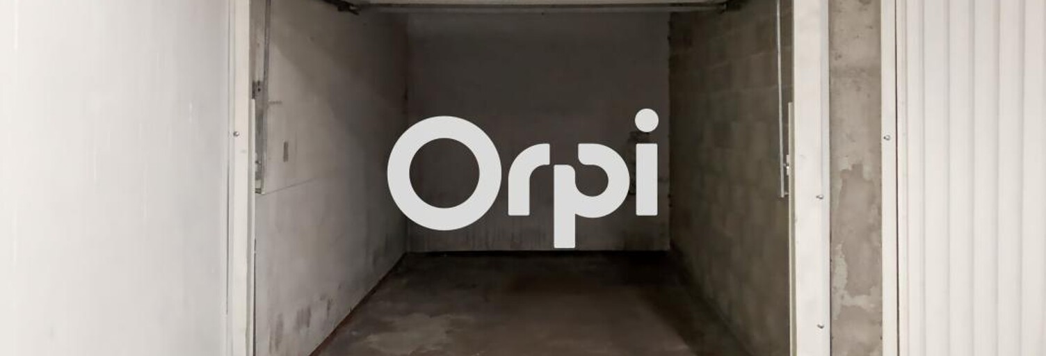 Commerce  12 m² à louer à Saint-Genis-Laval (69230)