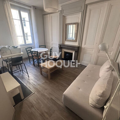 Appartement 1 pièces 800 €