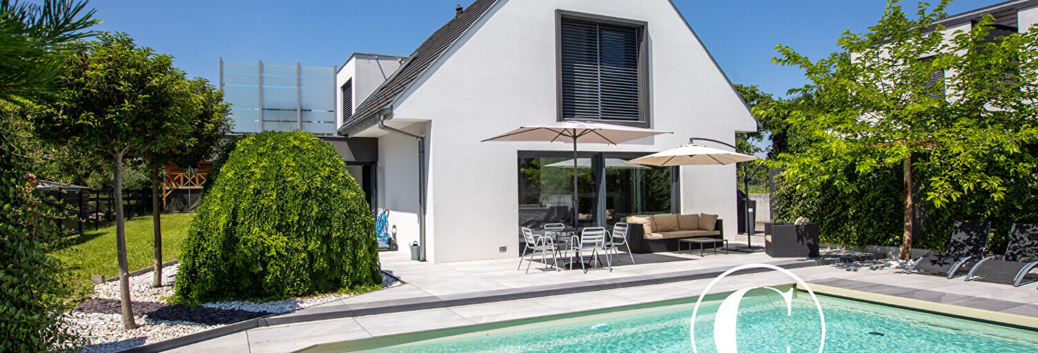 Maison 7 Pièces 211 m² à vendre à Hésingue (68220)