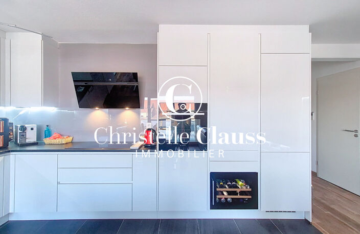 Appartement moderne avec grande terrasse. — photo 2