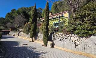 Maison 5 Pièces 86 m² à vendre à Cuges-les-Pins (13780)