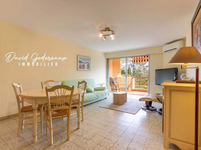 APPARTEMENT T2 / F2 À VENDRE – BOULOURIS SAINT-RAPHAËL (VAR) – 276 000 € – BORD DE MER — photo du bien