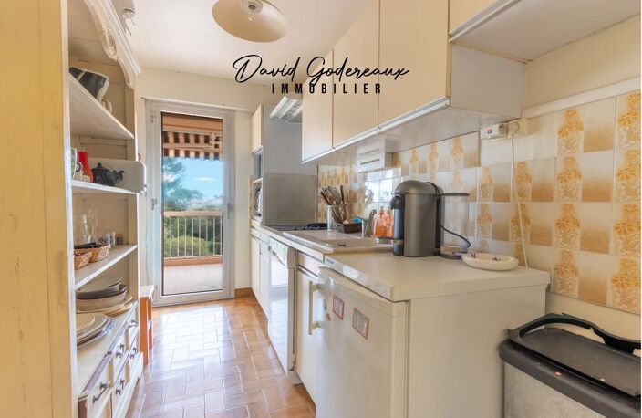 APPARTEMENT T2 / F2 À VENDRE – BOULOURIS SAINT-RAPHAËL (VAR) – 276 000 € – BORD DE MER — photo 3