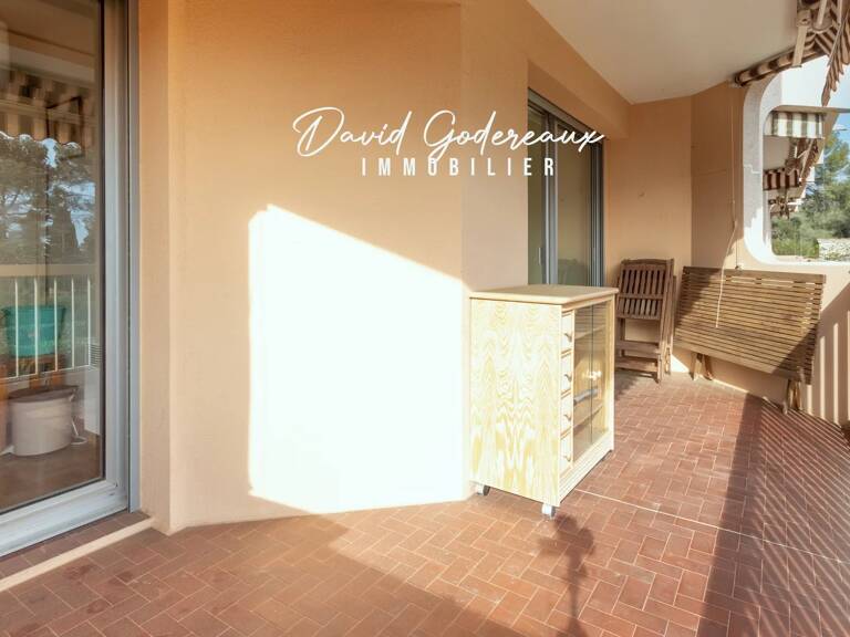 APPARTEMENT T2 / F2 À VENDRE – BOULOURIS SAINT-RAPHAËL (VAR) – 276 000 € – BORD DE MER — photo 1