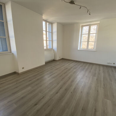 Appartement 3 pièces 630 €