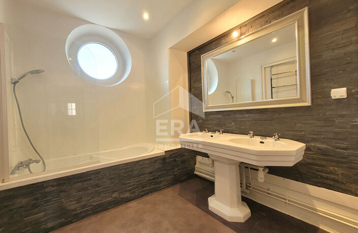 PAU CENTRE - LOCATION - Appartement T4 de 132m² — photo 5