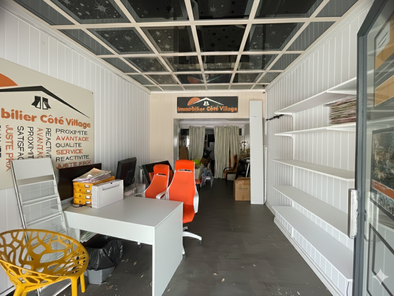 SOUS-LOCATION    LOCAL PROFESSIONNEL — photo 1