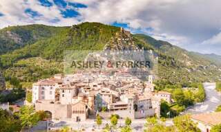 Appartement 5 Pièces 105 m² à vendre à Entrevaux (04320)