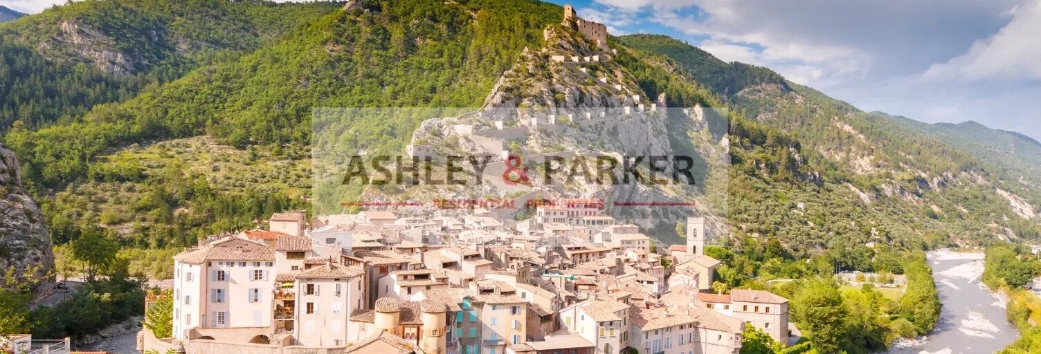 Appartement 5 Pièces 105 m² à vendre à Entrevaux (04320)