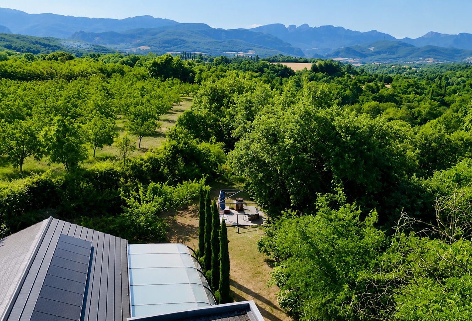 Maison de plain-pied avec piscine et annexe dans un écrin de ve — photo 1