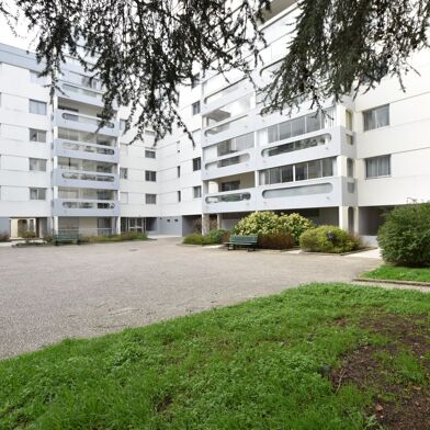 Appartement 4 pièces 152250 €